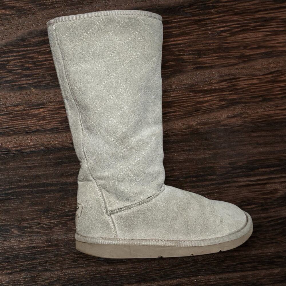 UGG Australia Tall Boots Sz 7 Women Beige Suede Diamond Quilted 5342 Shearling